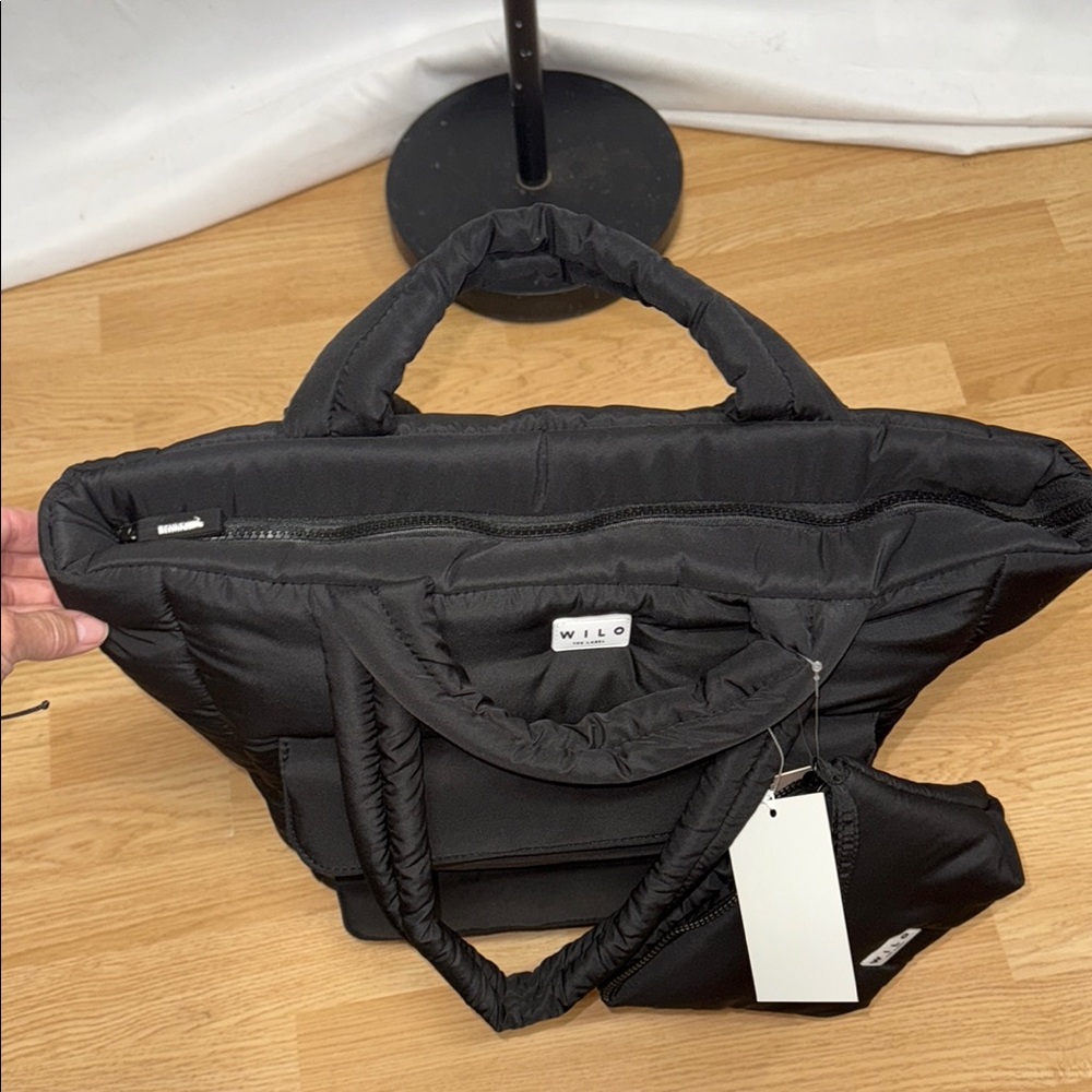 Wilo Black Puffer Tote Bag Quilted Nylon Cargo Travel Tote Lightweight NWT - Picture 6 of 7